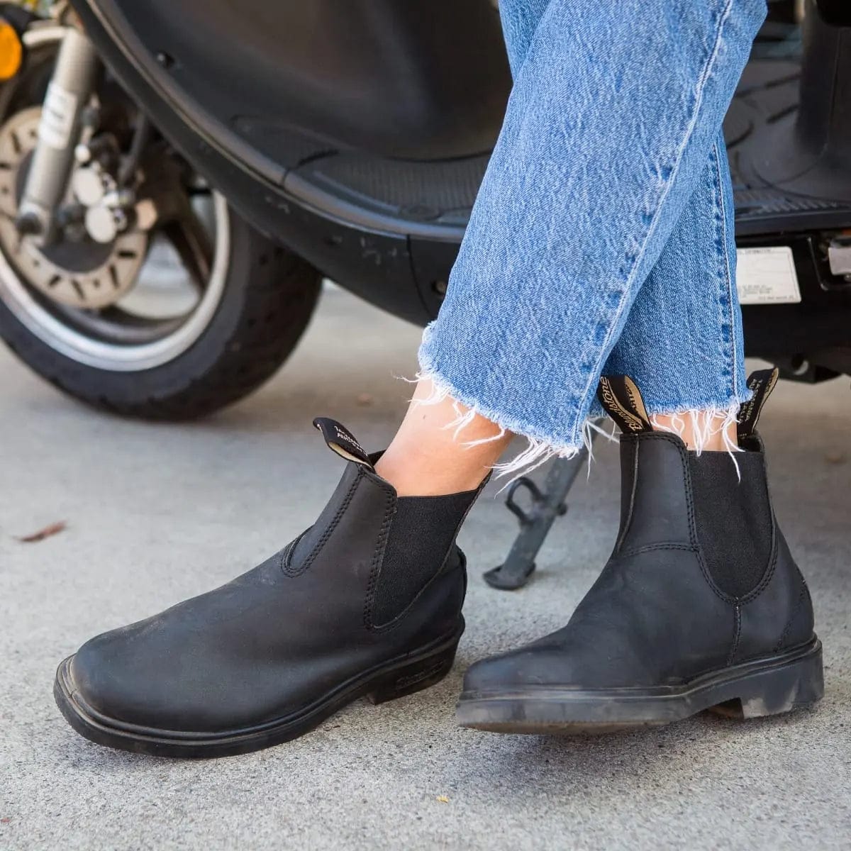 Blundstone BOOTS #063 Elastic Sided Dress Boot - Black