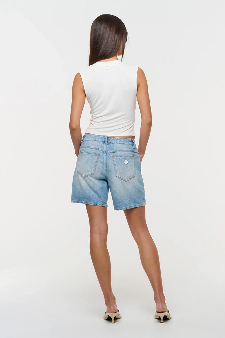 Abrand Jeans SHORTS 95 Mid Relaxed Short Karlie Rcy