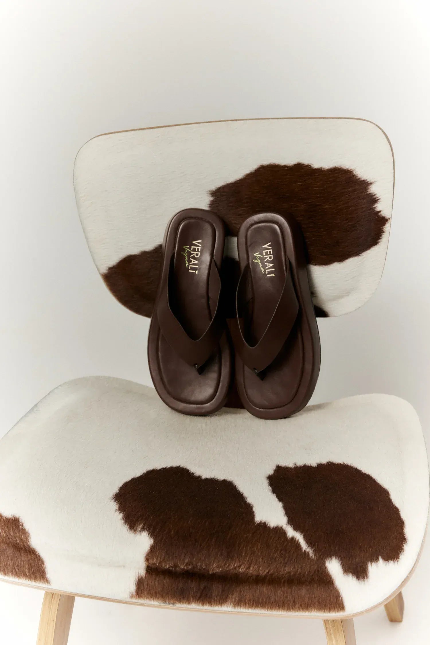 VERALI SHOES shoes Bouncer Flatform Thong - Chocolate