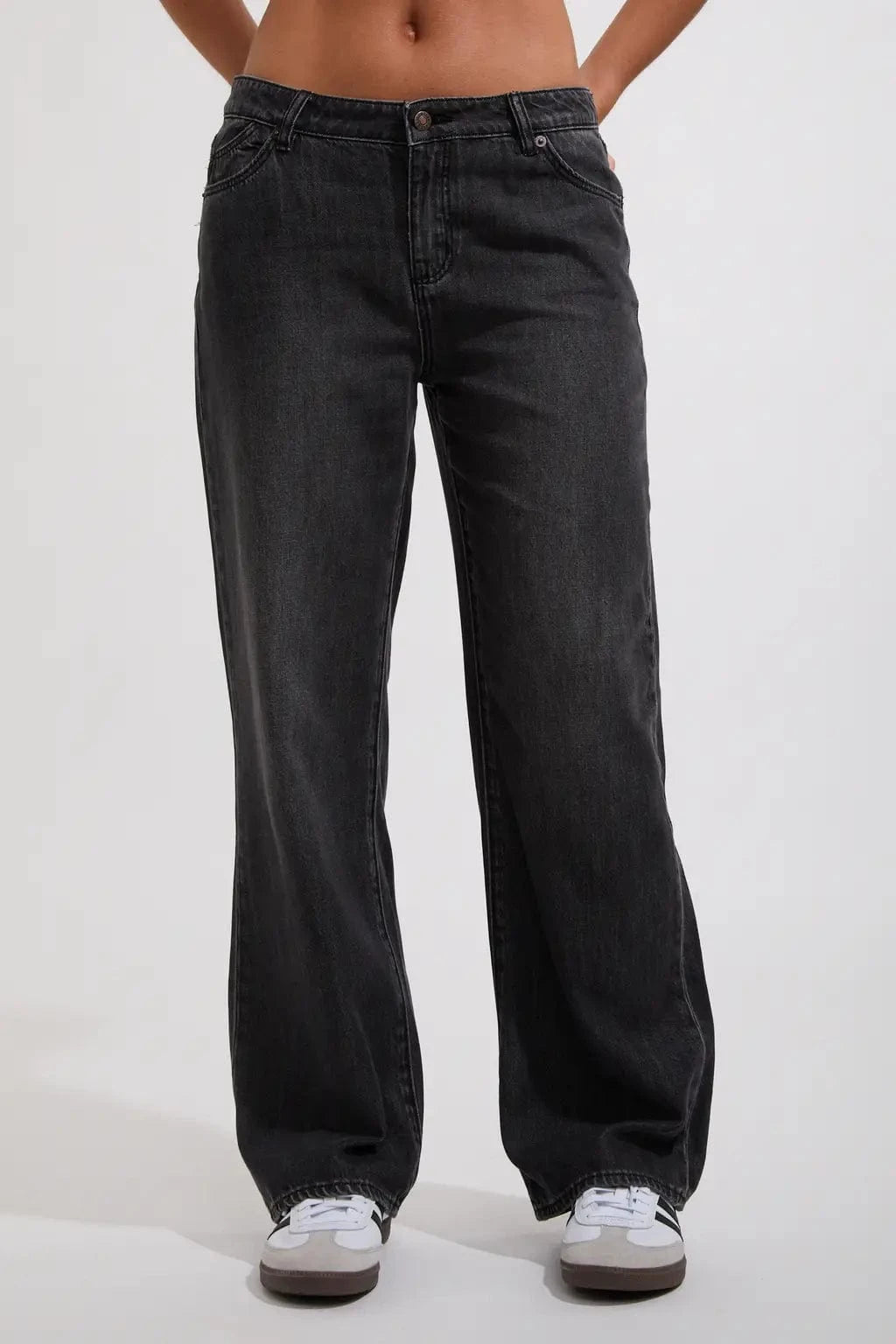 Rollas Jeans low rise jeans Heidi Low Jade Black