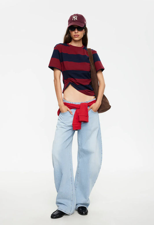 Lioness tee In Transit Tee - Burgundy Stripe