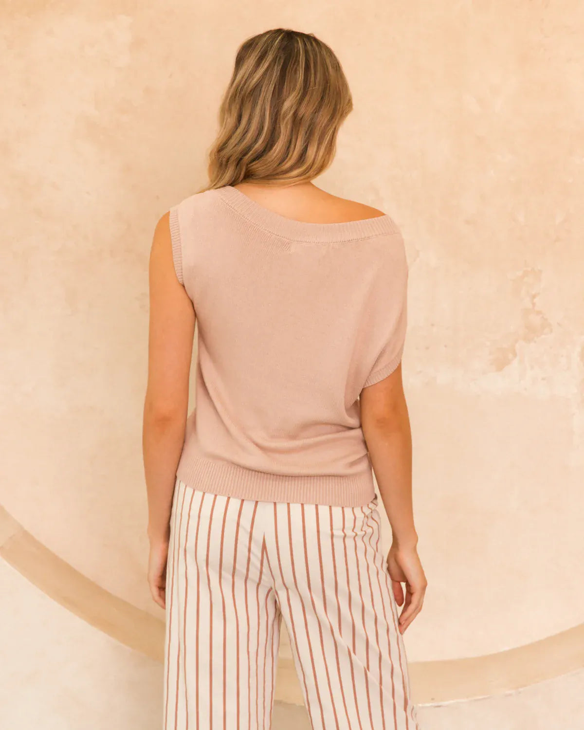 White Closet Shirts & Tops Oasis Knit - Beige