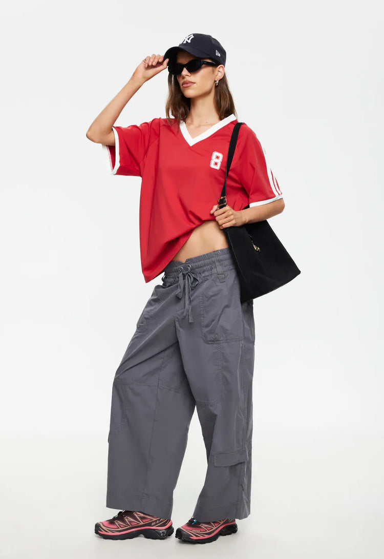 Lioness tee Spectate Top - Crimson