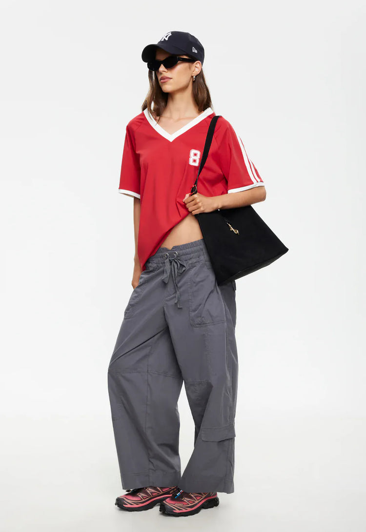 Lioness tee Spectate Top - Crimson