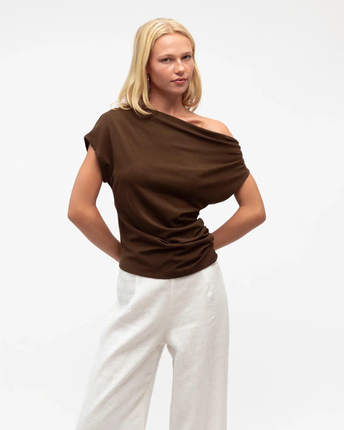 White Closet Shirts & Tops Terra Tee - Choc