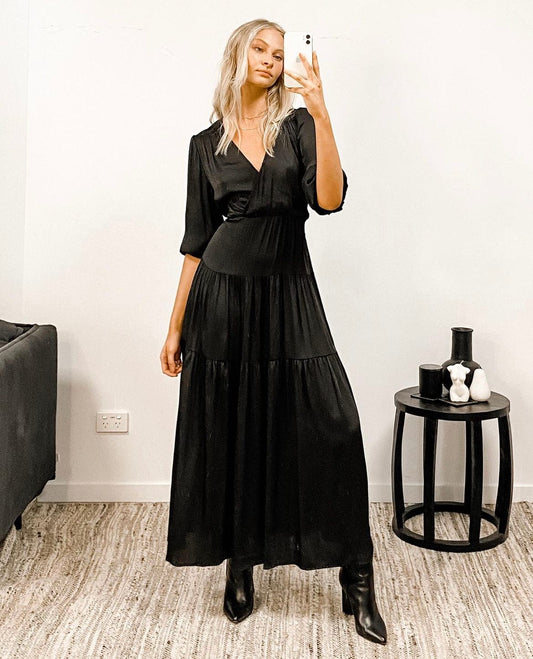 Ebby & I Dress Avalon maxi Dress - Black