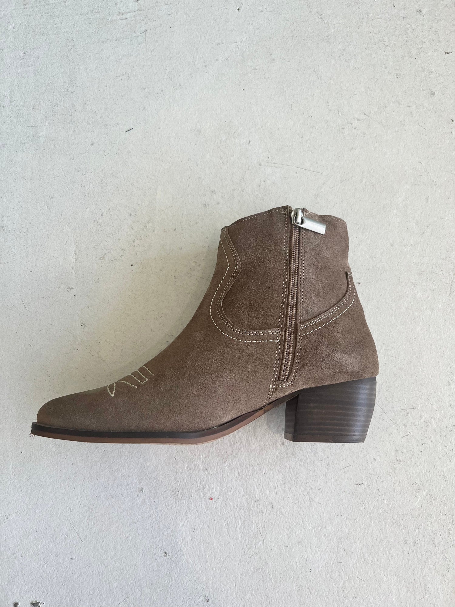 Human Shoes ankle boots Dee Ankle Boots - Sand Suede