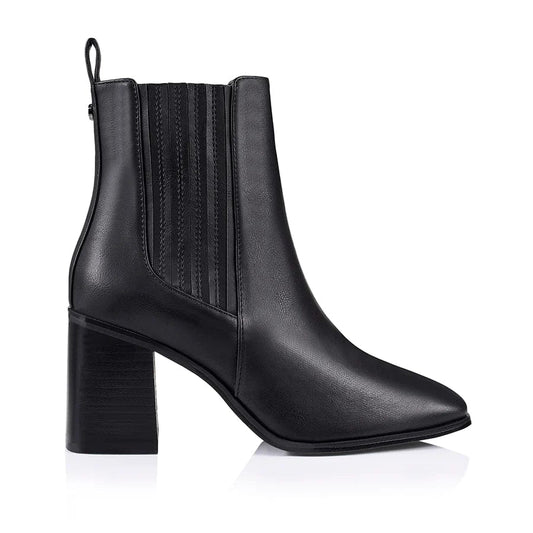 VERALI SHOES ankle boots Limber Chelsea Ankle Boots - Black Softee